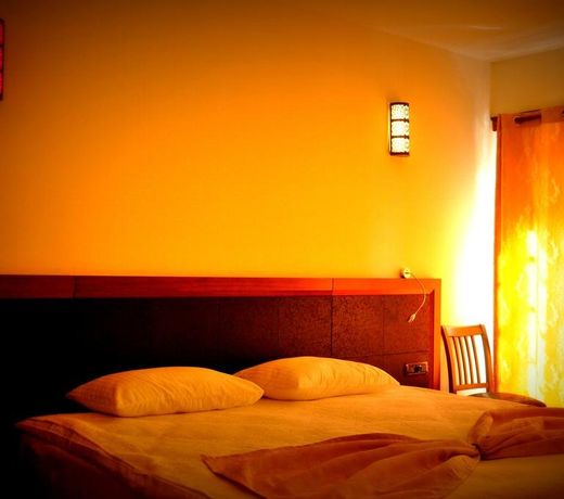 Simre Hotel