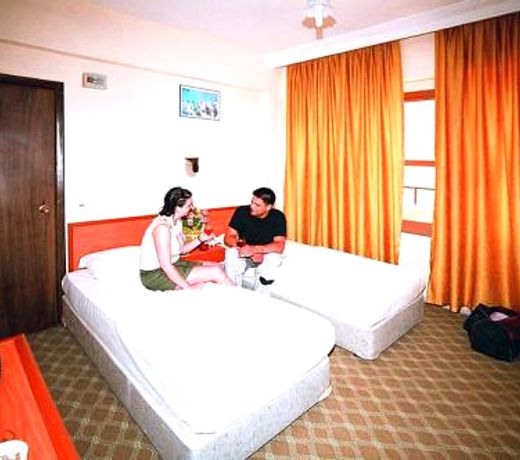 Cleopatra Alis Hotel
