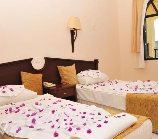 EUROPA BEACH HOTEL