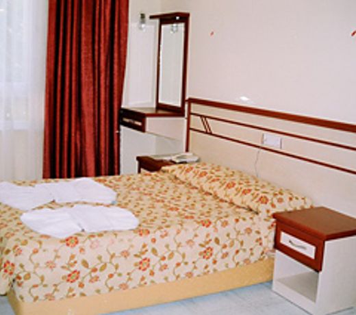 Lavinia Apart & Hotel
