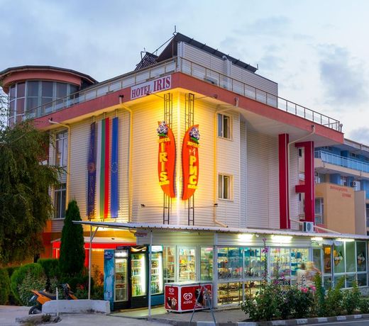Iris Beach Hotel