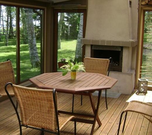 Mere Holiday House