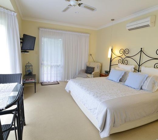 Rosevillehouse Bed & Breakfast
