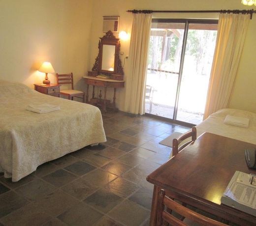 Marri Lodge & Cottages