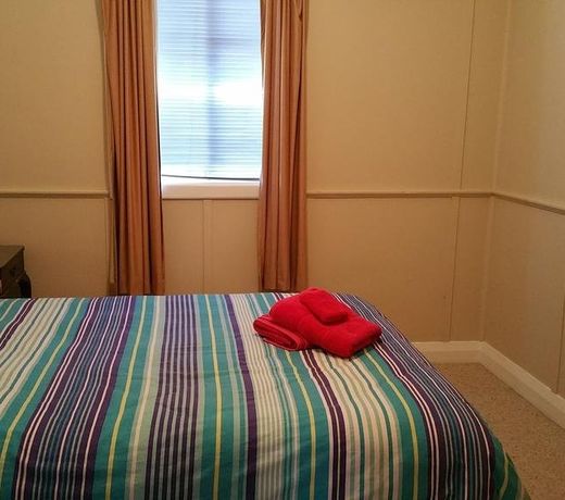 16 Gregson - Silky Oaks