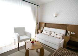 Bizim Ev Hotel - Adults Only фото 3