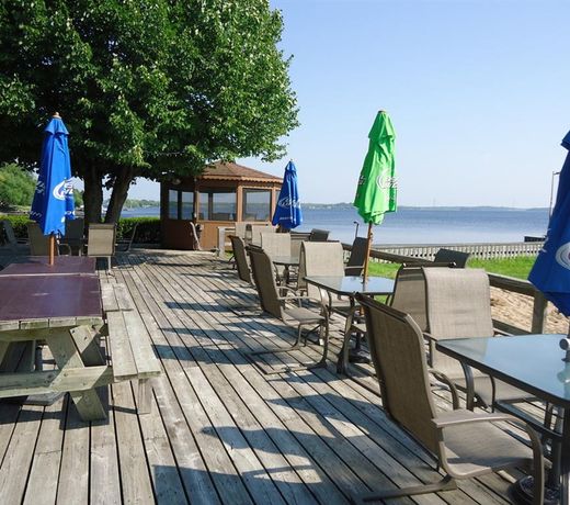 La Place Rendez-Vous Hotel