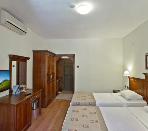 Yucelen Hotel