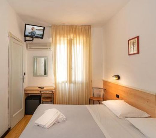 Hotel Perla Del Mare