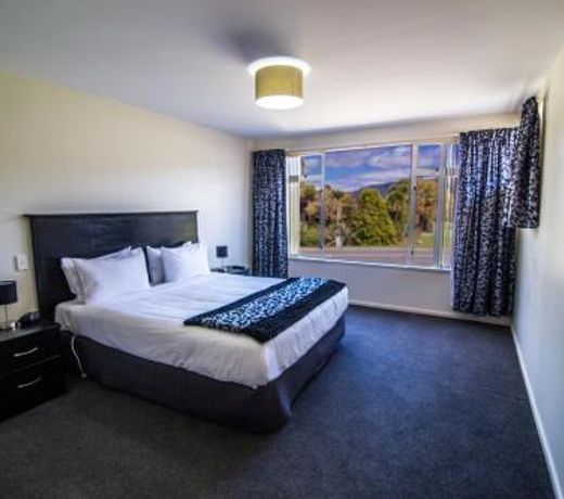 Te Anau Lakefront Bed and Breakfast