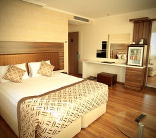 Edis Premier Hotel