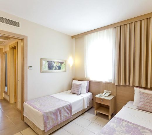 Can Garden Resort