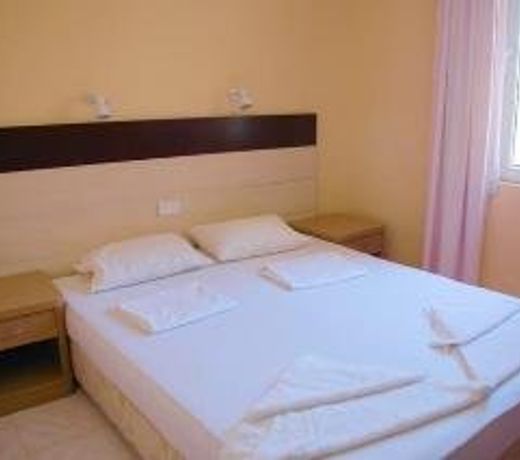 THERESE APART HOTEL