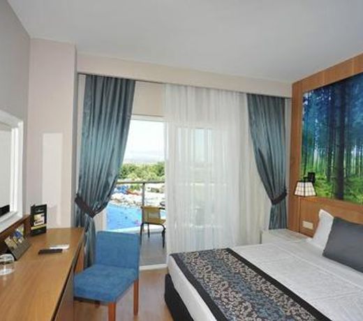 Lake & River Side Hotel Spa