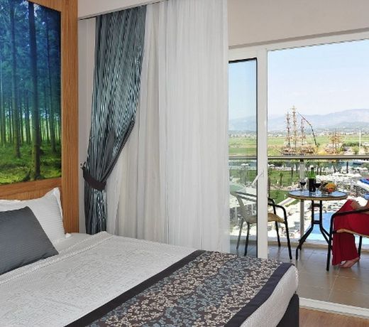 Lake & River Side Hotel Spa