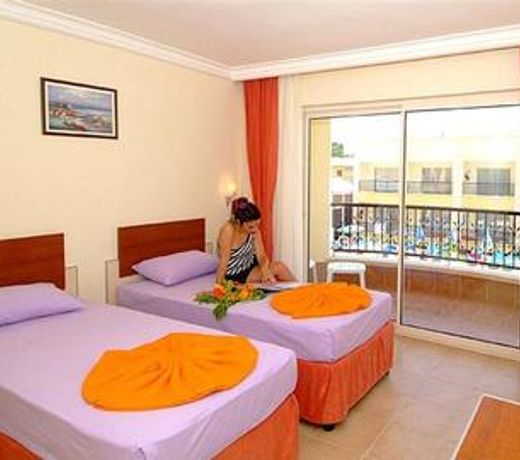 Sayanora Park Hotel