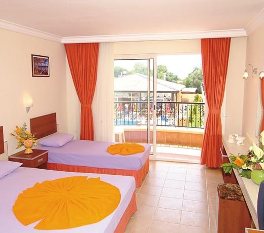 Sayanora Park Hotel