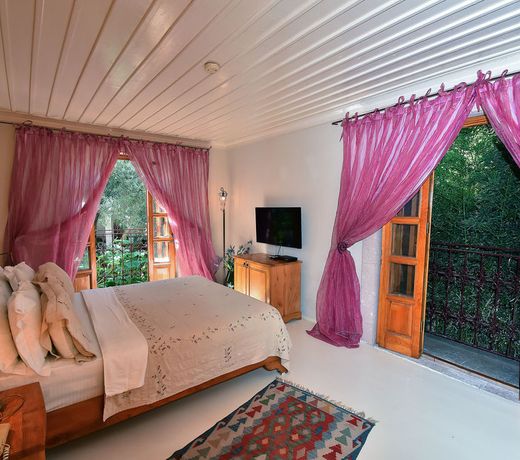 Jade Residence