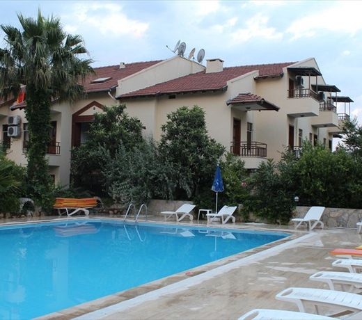Ünlü Hotel