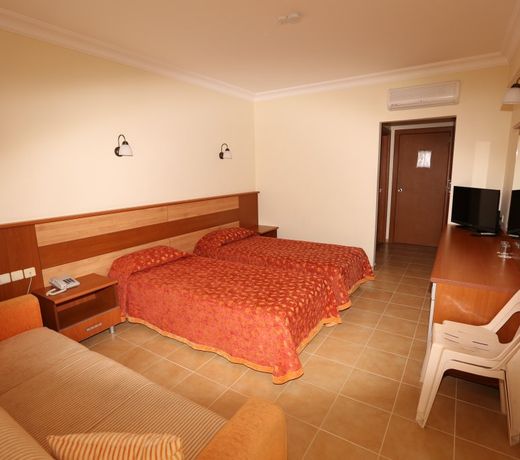 Mavruka Hotel