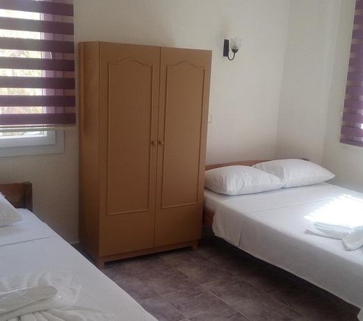 Barış Hotel