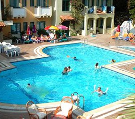 Montebello Deluxe Hotel