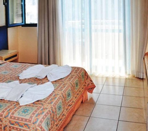 Montebello Deluxe Hotel