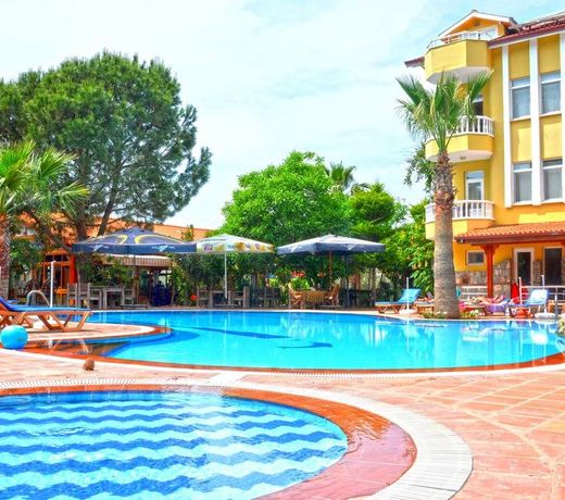 Mountain Valley Apartments, Hotel & Villas