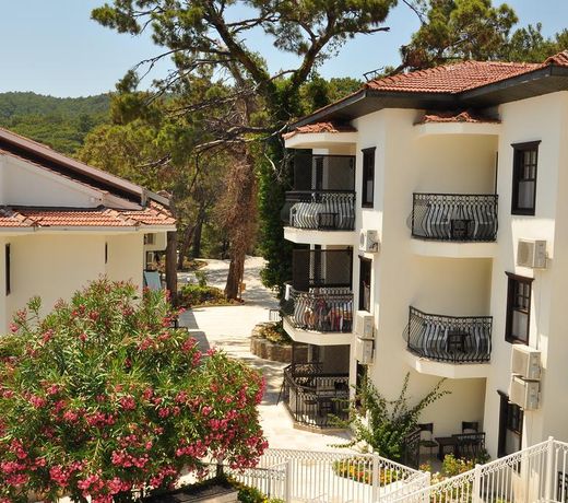 Nicholas Park Hotel