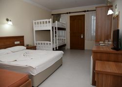 Pinehill Hotel & Suites фото 4