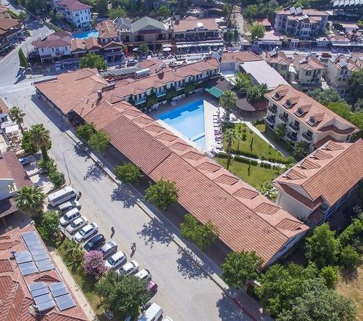 Han Deluxe Hotel