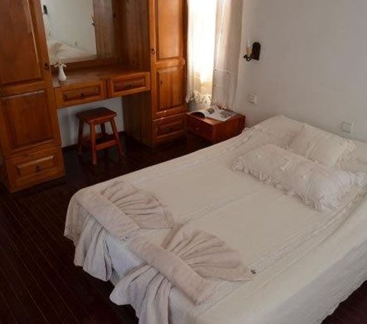 Mese Suites