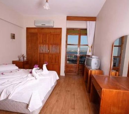 GOLDEN KUM HOTEL