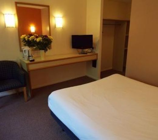 Redwings Lodge