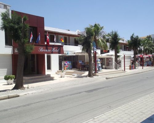 Bronze Hotel - Гюмбет - фото 24