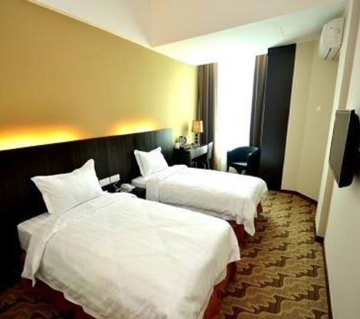 Eminent Hotel