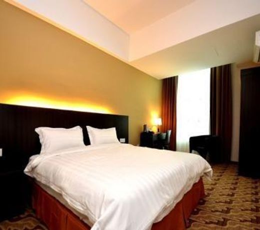 Eminent Hotel