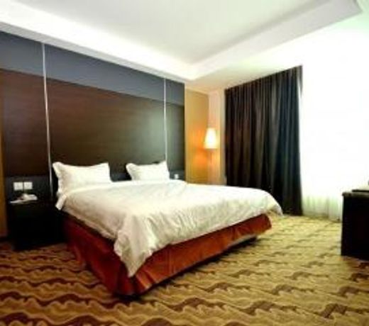 Eminent Hotel