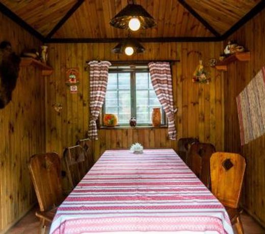 Kolyba House