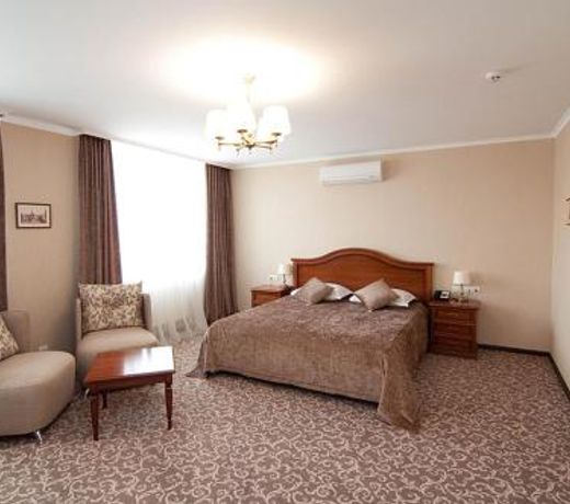 NATIONAL HOTEL