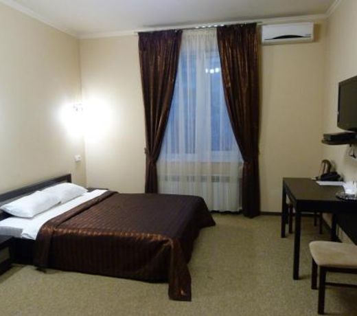 Noy Hotel