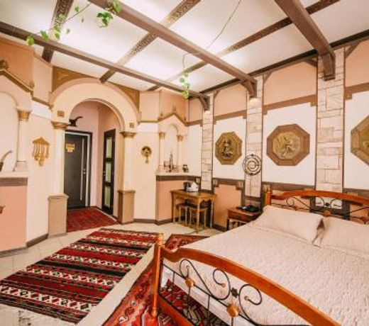 Urartu Hotel