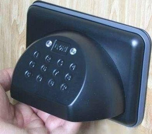 KEYLESS APARTMENT