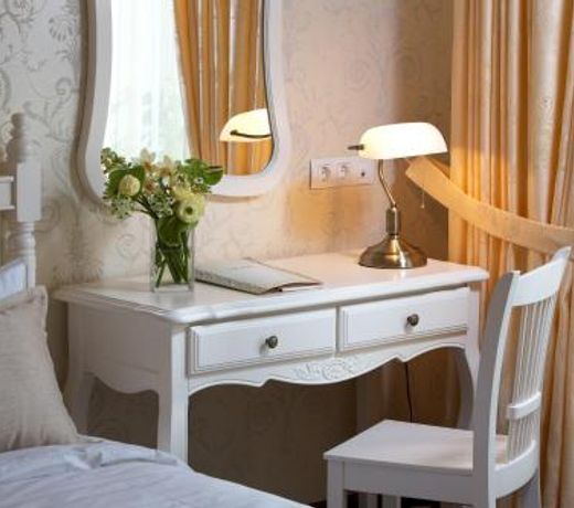 De Gaulle Boutique Hotel
