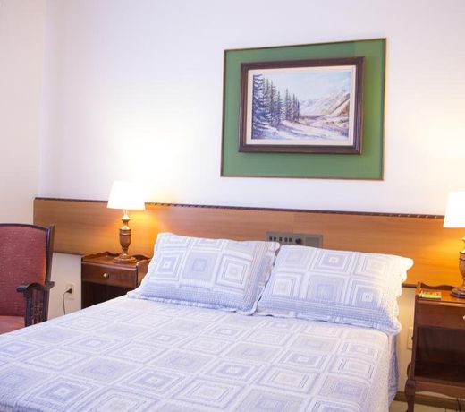 Holz Hotel