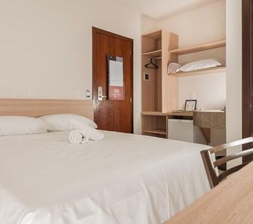 Hotel Dois H