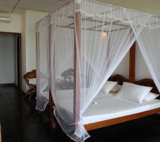 Kalla Bongo Lake Resort