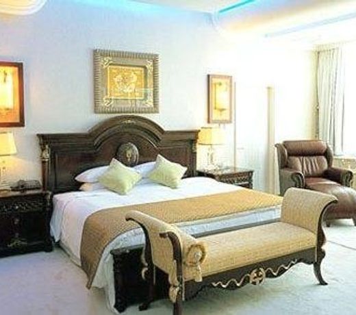 Huangshan Pine Golf & Country Club