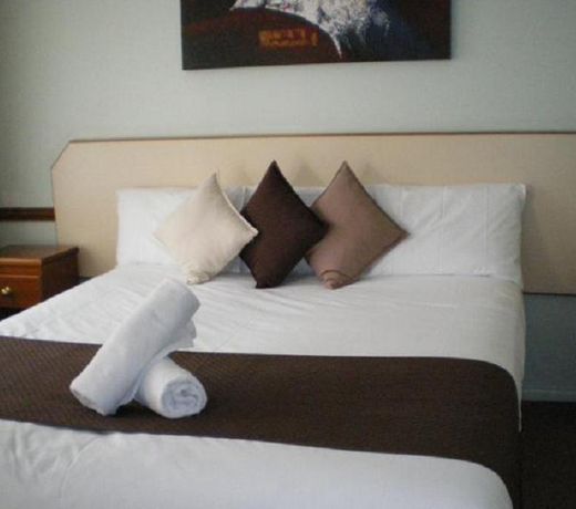 Bent Street Motor Inn
