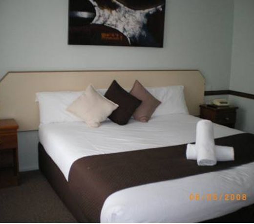 Bent Street Motor Inn